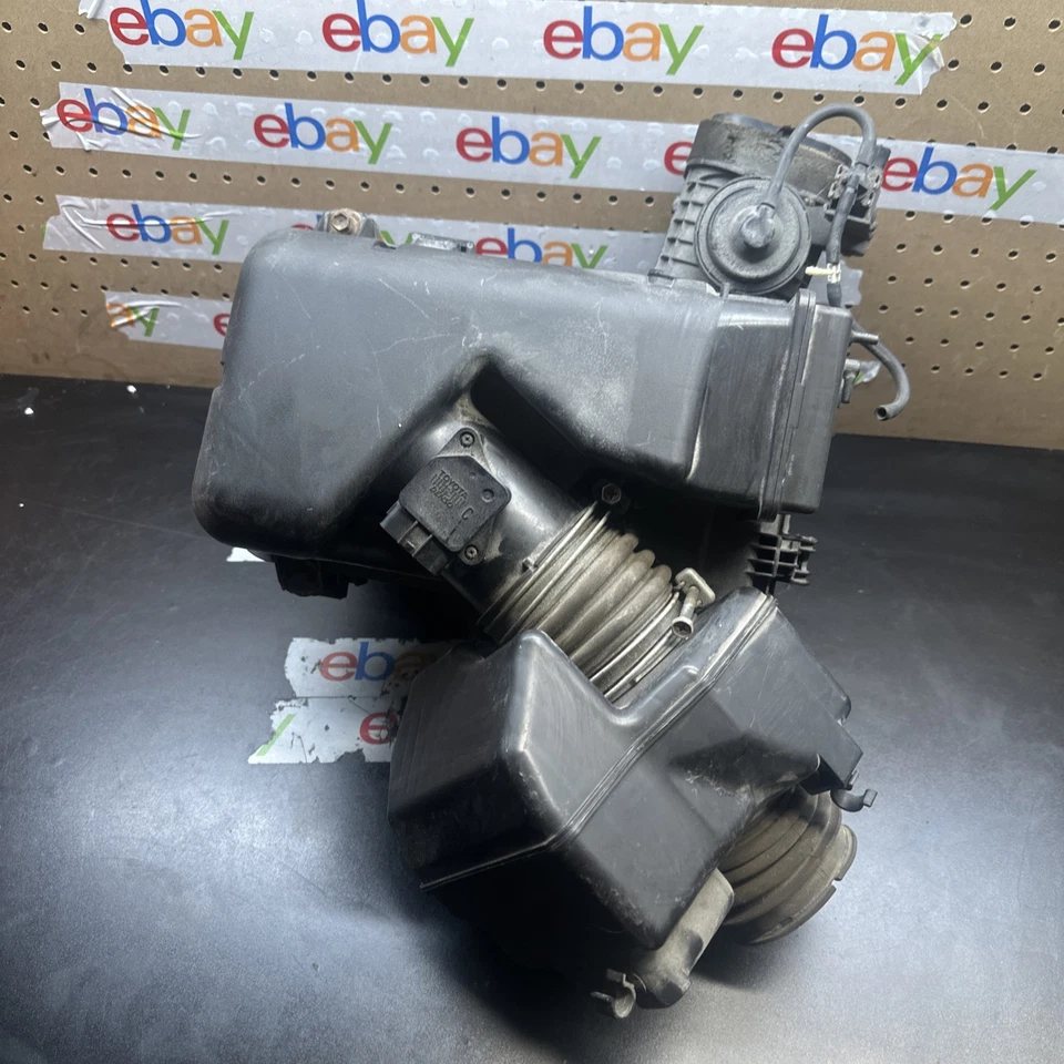 2004 Lexus Es330 V6 Note Air Intake Cleaner Filter Box OEM - Image 2 of 4