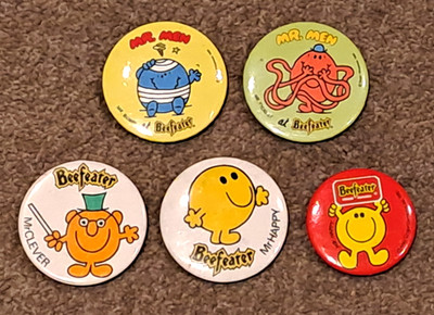 x5 MR MEN: BEEFEATER RESTAURANTS: VINTAGE 1980er BUTTON/PIN ABZEICHEN SUPER LOOK!!