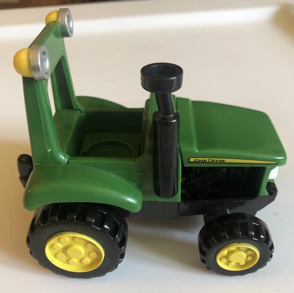 John Deere RC2 Tractor Farm Toy Vehicle Green Yellow - Image 3 of 4