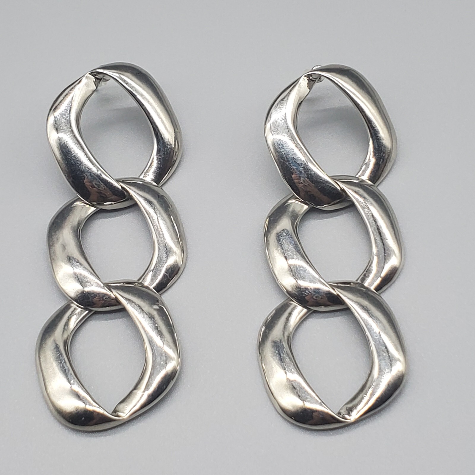 Interlocking Circle Dangle Earrings Silver Tone P… - image 7