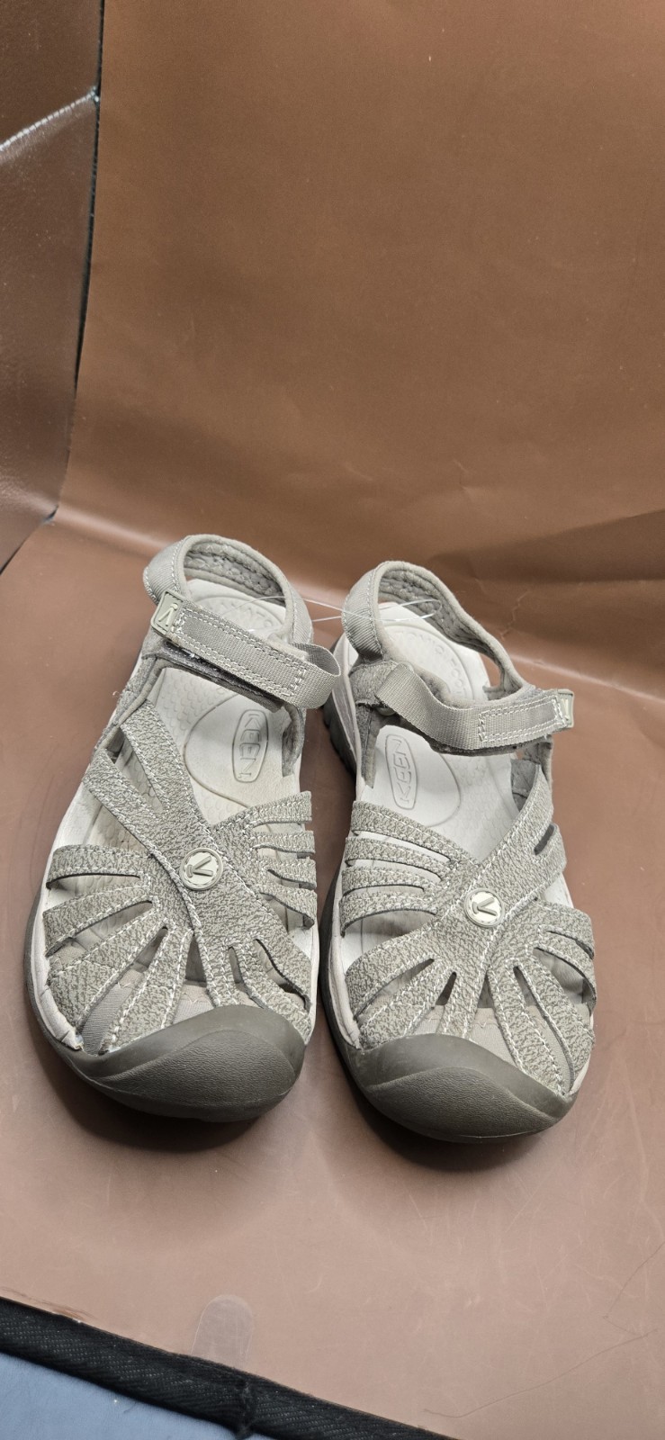 Womens Keen Rose Gray Comfort Outdoor Hiking Shoes Sandals Sz 7.5 Appear Unworn