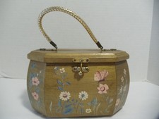 VTG. WOODEN SPRING FLORAL W/BUTTERFLY DECOUPAGE ART FOLK OCTAGON BOX PURSE