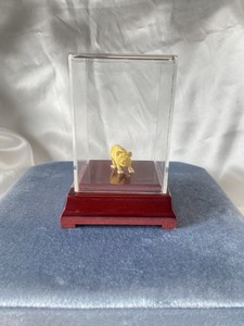 24k 999 Fine Gold 3.5g Pig in Display Case Wood Base Case Gift Award Year of
