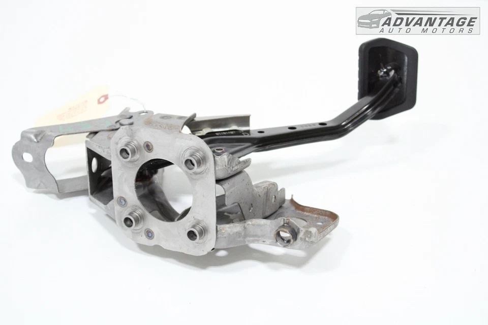 2019-2023 NISSAN ALTIMA PARKING ASISST STOP BRAKE PEDAL W/ BRACKET OEM - Image 4 of 4