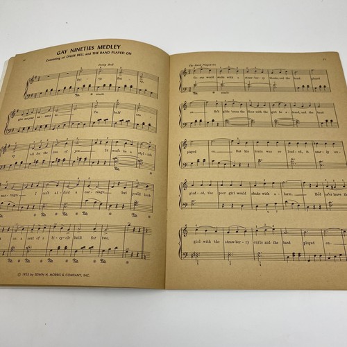 The Liberace Treasure Chest Sheet Music Easy Student Arrangements - Picture 4 of 7