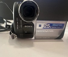 Sony DCR-DVD308 Camcorder HandyCam 25X MegaPixel Optical Zoom UNTESTED W/ Memory