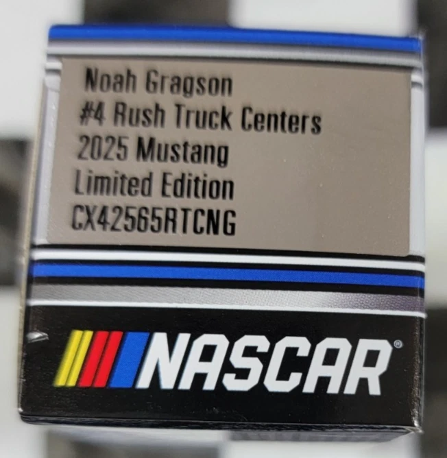 Noah Gragson #4 RUSH TRUCK CENTERS 2025 Mustang In Scala 1:64 C42565RTCNG - Immagine 2 di 4
