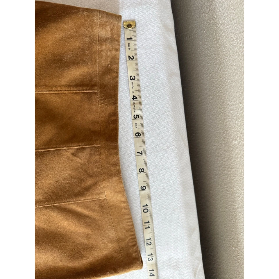 Falda plisada de cuero Ann Taylor petite Foto 4 de 4