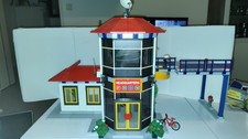 Playmobil 3175 Feuerwehr Hauptquartier – fast komplett (Fahrradständer fehlt)