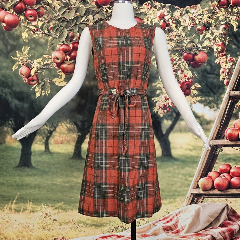 Cinto sem mangas vintage década de 1970 com pingente de lã xadrez vermelho tartan - Imagem 2 de 4