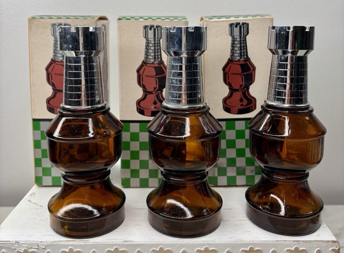 Vintage New Old Stock Avon Chess Set Complete 14 Piece Empty Bottles with boxes - Picture 5 of 9