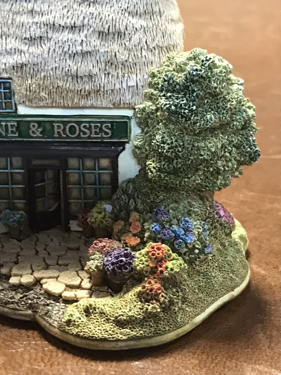 Highly Collectible Lilliput Lane Vine And Roses Ornament Hand