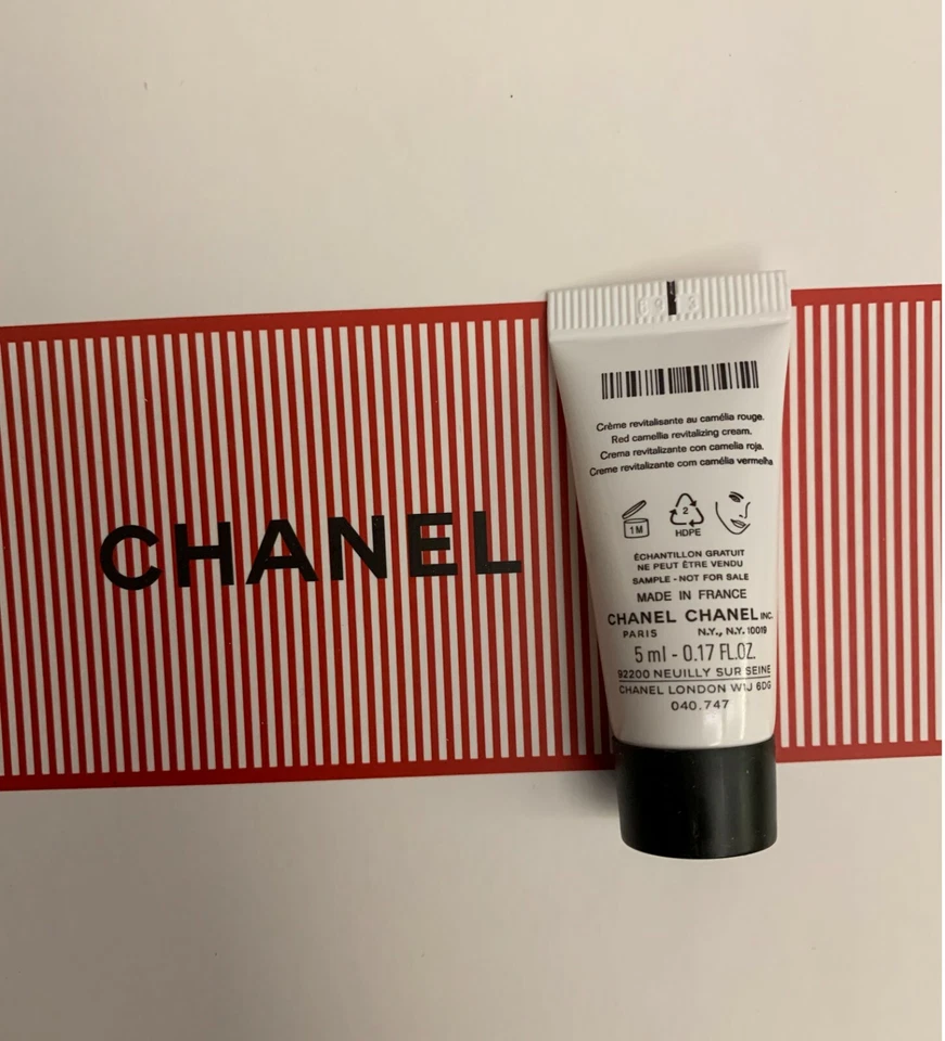 香奈儿 N°1 DE 香奈儿再生面霜 10 毫升 = 5 毫升 x 2 — 第 3/4 张图片