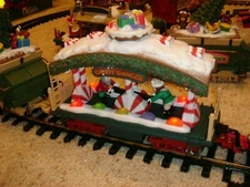Holiday Express CANDY DANCER pump car Animated train TESTED New Bright
