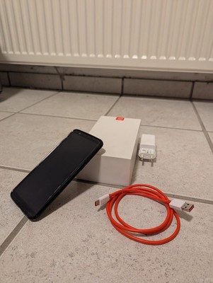 OnePlus 5T 128 GB + Dash Charger