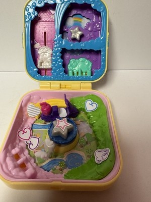 Polly Pocket Present Playset, With Two Dolls And Accessory. Yellow Gift Playset.