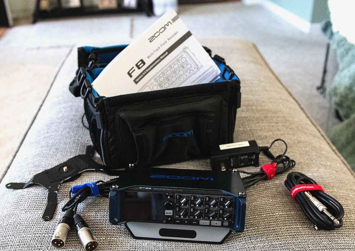 ZOOM F8 MultiTrack Field Recorder Portable 8-Channels + Case, AC