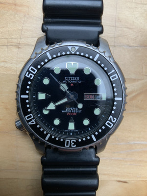 Citizen Promaster Automatik Diver s 200 m Day-Date schwarzes Zifferblatt/Armband