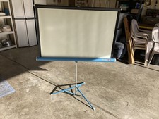 Da-Lite Flyer Projection Screen 40"x30 with original box from 1950s-60s Vintage