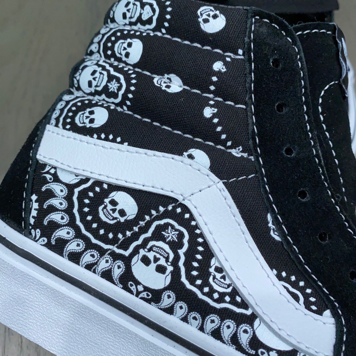 【gas669】VANS SK8-HI バンダナ柄 VANS SK8-HI Bandana Black Suede Canvas Skate Shoes Men's Size 4