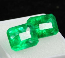 Gemas sueltas certificadas corte esmeralda verde colombiana natural 12,35 quilates (par)