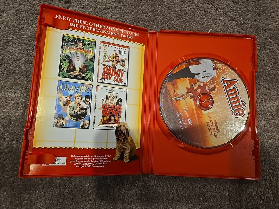 DVD Lot Of 2 Musicals - Annie & Little Shop Of Horrors - Image 3 of 4