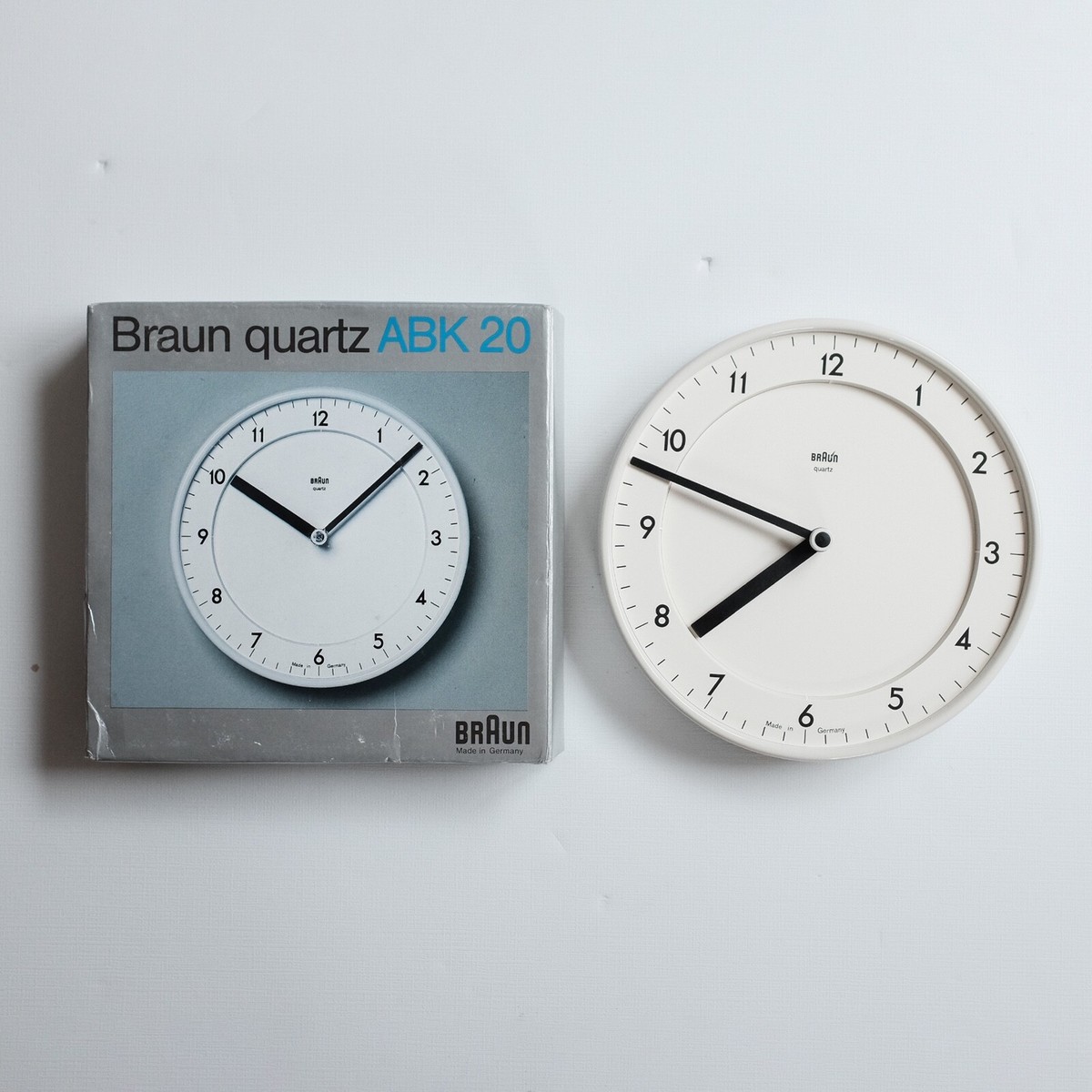 ゆっこ様専用 BRAUN 掛け時計 ABK31 Type-4781 ヴィンテージ ゆっこ様専用 BRAUN 掛け時計 ABK31 Type-4781 ヴィンテージ