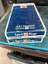AC Delco spark plugs R44ts8 5613794