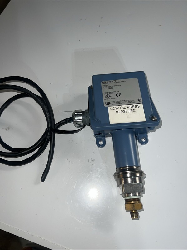 Ue United Electric H100-172 Pressure Switch 2-50psi   Pre-owned Free Shipping