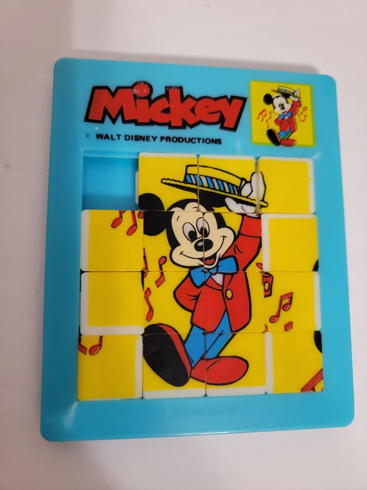 Vintage 1960’s Walt Disney Mickey Mouse Sliding Puzzle Monogram Car Travel Game