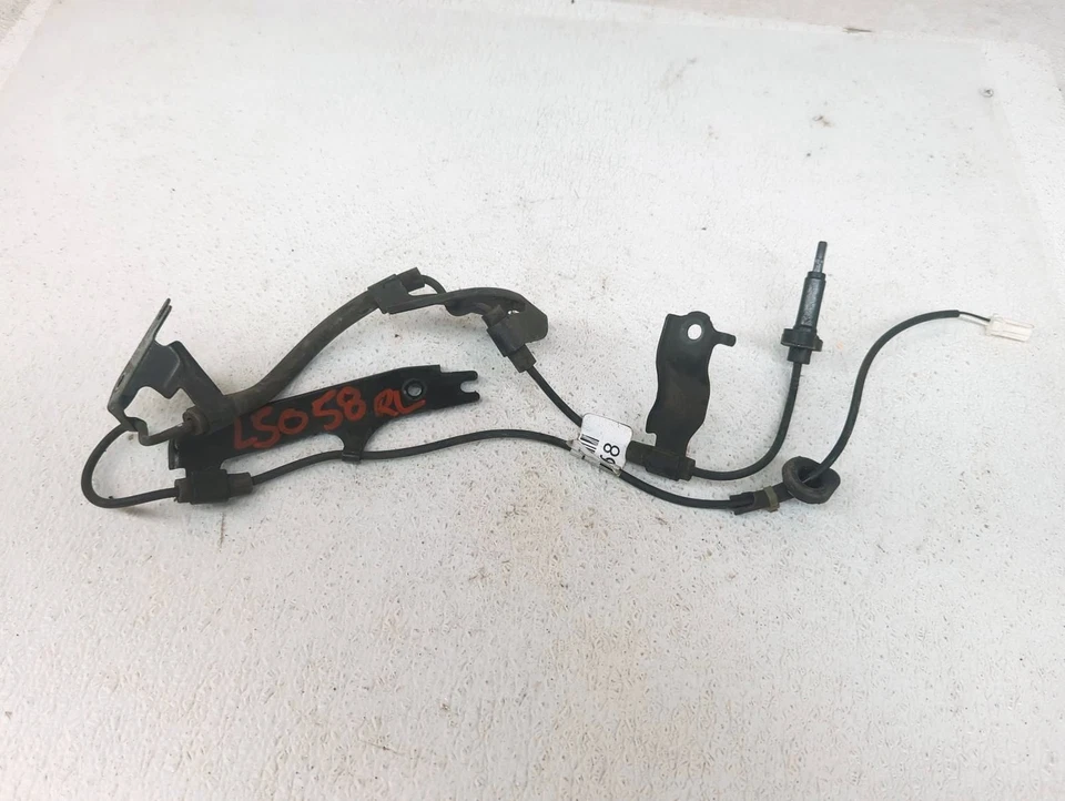 Sensor antifreno ABS rueda del conductor trasero Lexus Is200t 2016-2017 89546-30080 *2,0T Foto 4 de 4