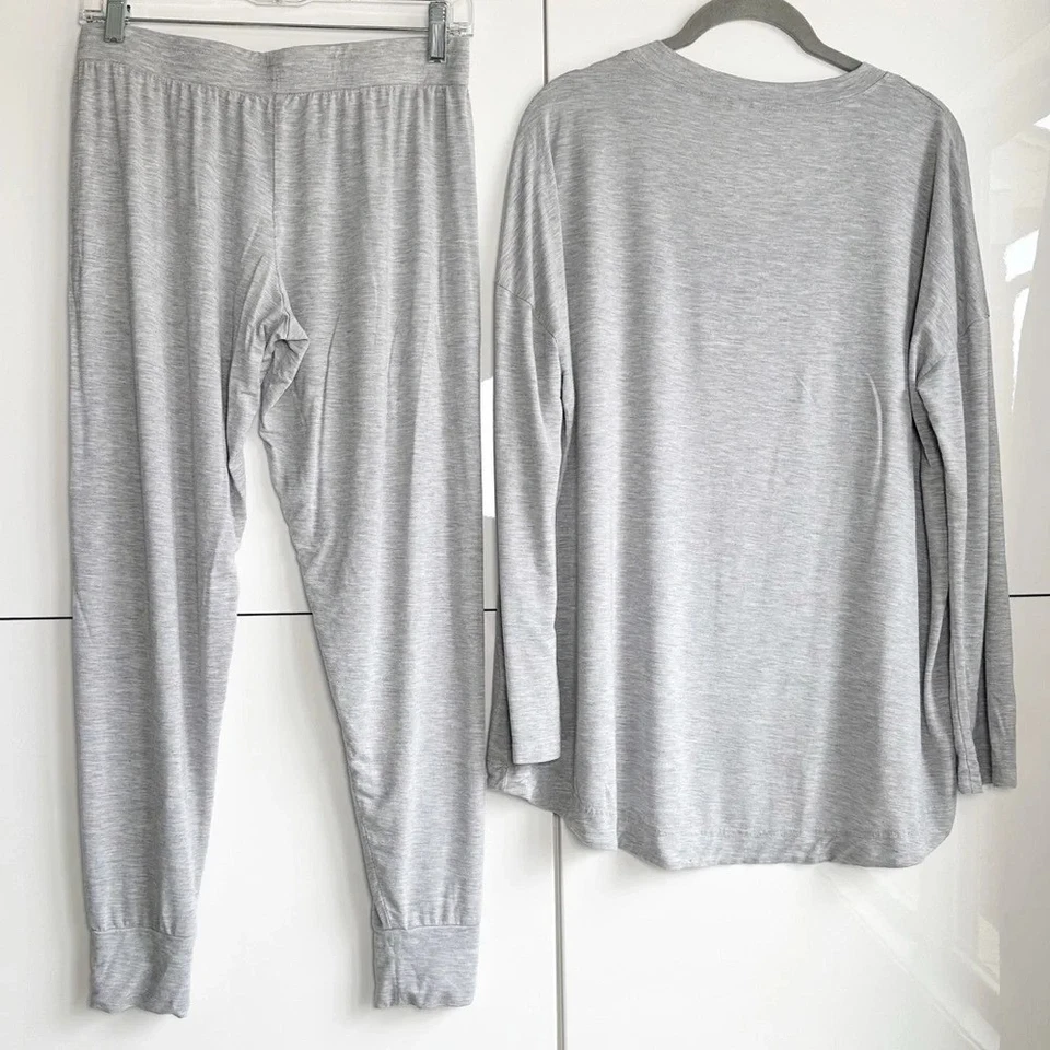 Nordstrom Loungewear Pijama Gris Talla Pequeña 2 Piezas Pantalones Top Cuello en V Foto 3 de 4