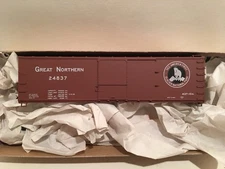 HO Accurail 4639 Great Northern 40’ USRA Boxcar Unassembled Kit GN #24836
