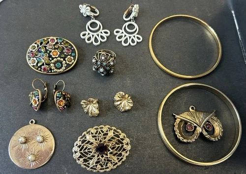 10 Pieces Vintage Costume Jewelry, Michal Golan, Trifari, And Monet