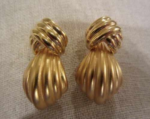 Gold Tone Monet Post Dangling CLASSIC Earrings Signed