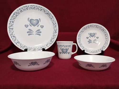 [5pc] Corelle BLUE HEARTS Place Setting Plates Bowls Mug Dishes Set