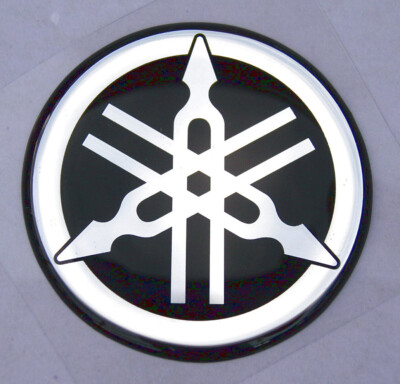 ORIGINAL Yamaha- 4cm -EMBLEM -Aufkleber-SCHWARZ/CHROM-Emblème-Emblema-40mm LOGO