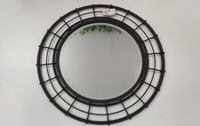 Specchio con grata in ferro battuto nero, diametro totale cm 66, spessore cm 2