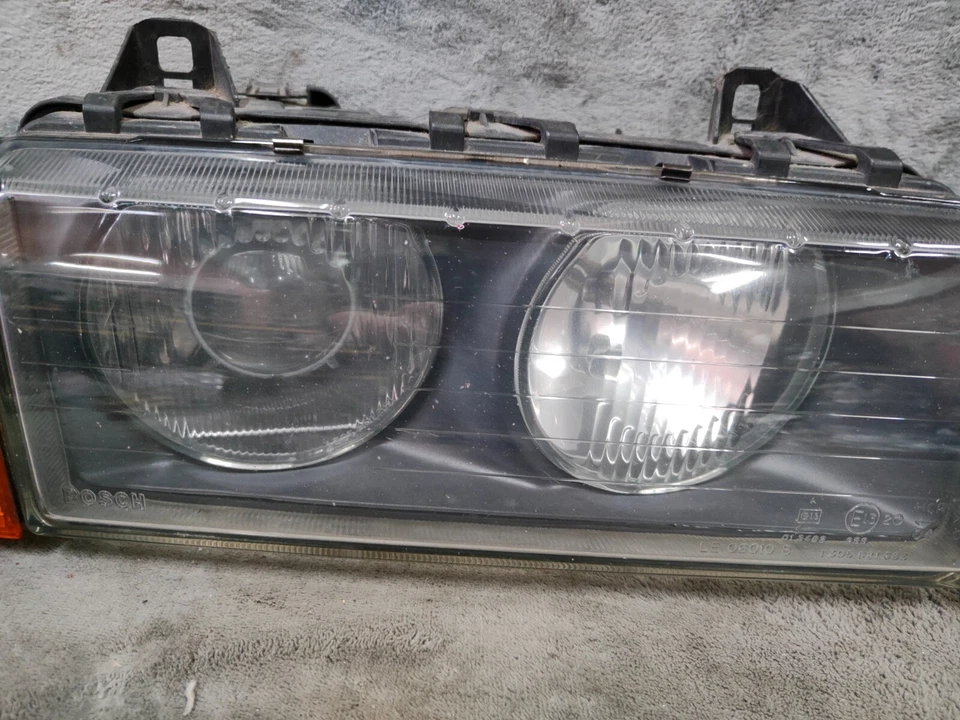 BOSCH BMW E36 1992-1999 PROJECTOR Housing Headlights Head Lamps Corner Lights - Image 4 of 4