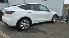 Tesla Model Y Dual Motor Allrad Leasingübernahme