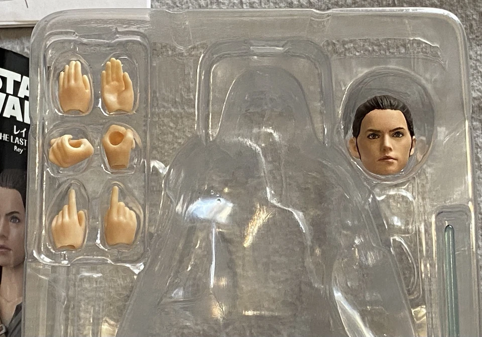 Bandai S.H. Figuarts Star Wars The Last Jedi Rey *Auténtico* Foto 4 de 4