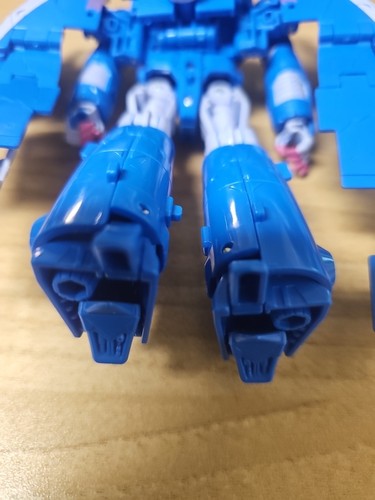 Hasbro Transformers Studio Series 86-05 Voyager Class Scourge  - Bild 4 von 5