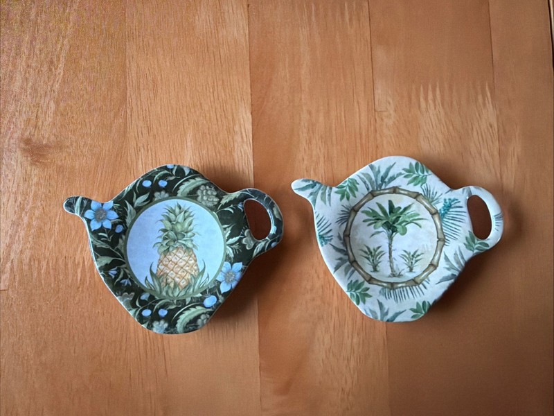 Two Hawaiian Themed Melamine Te Trays For Teabag Pineapple Palm Tree Island
