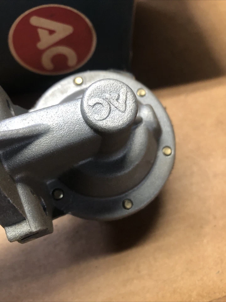 Bomba de combustible Buick Special Pontiac Tempest V8 1961-62 aire acondicionado nos 4827 Foto 2 de 4