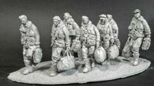 1/32 Resin Figure Model Kit British Soldier Crew WWII Unpainted Unassambled