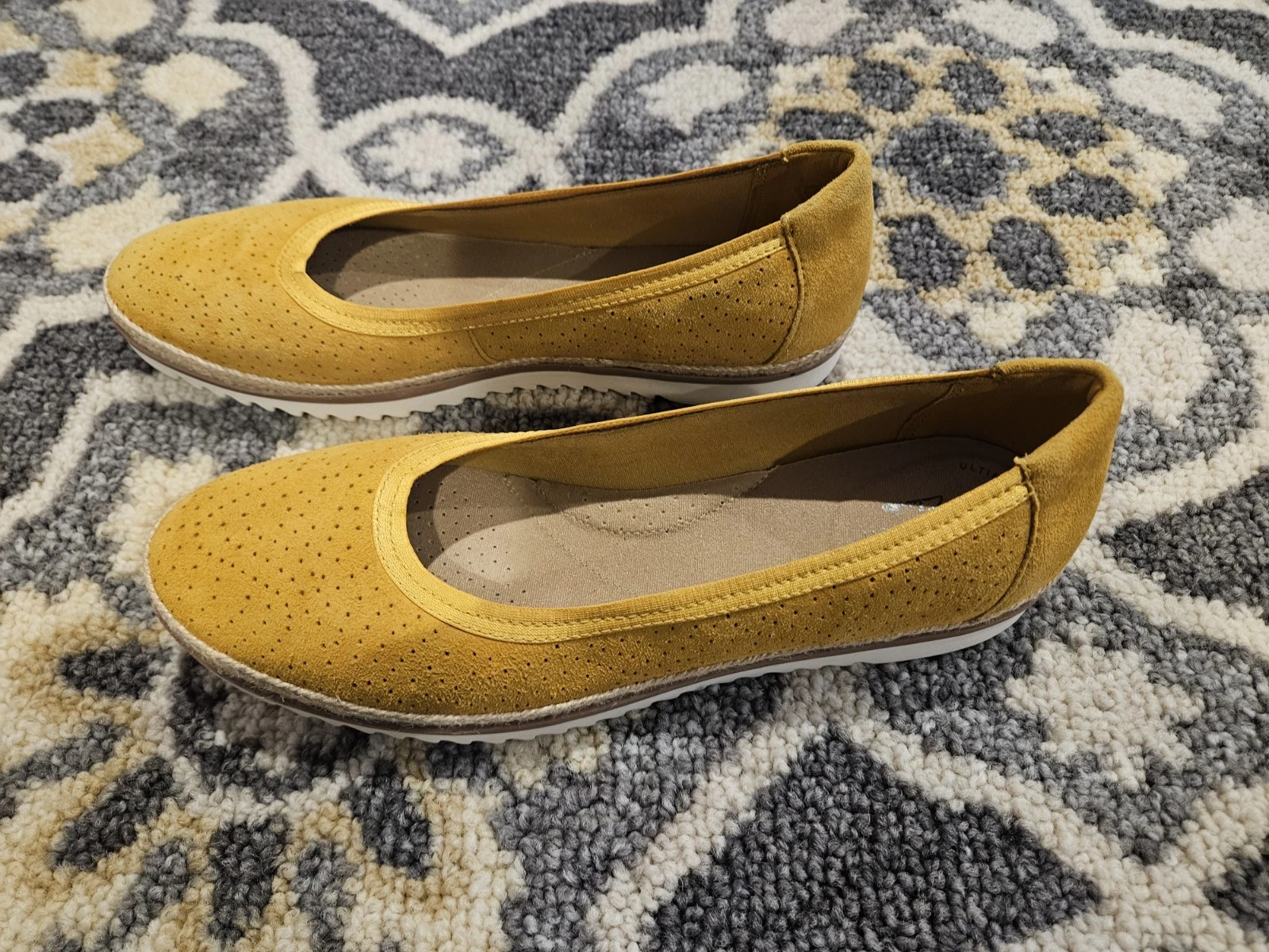 Espadrillas Clarks Collection Serena Kellyn gialle scamosciate ballerine US 10 W EUC casual