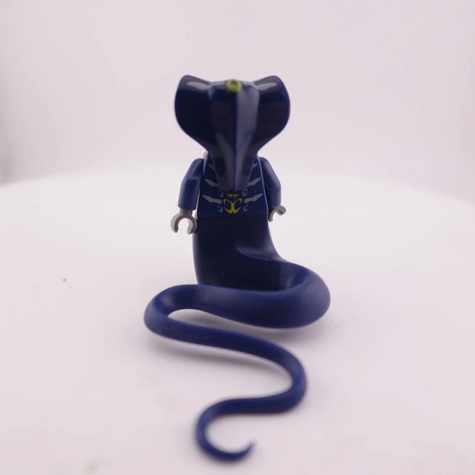 LEGO Serpiente Ejército Soldado NINJAGO Minifigura con Cola Rizada y Tocado Foto 3 de 4