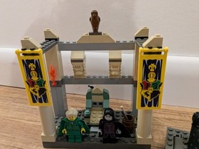 LEGO Harry Potter: The Dueling Club (4733) 100% Complete w/Minifigures