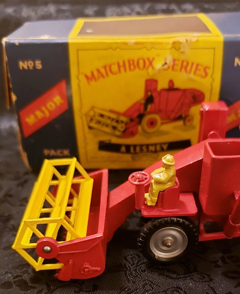 1960s Matchbox Lesney Major Pack Massey Ferguson Combine Harvester M-5 W/Box - Image 3 of 4