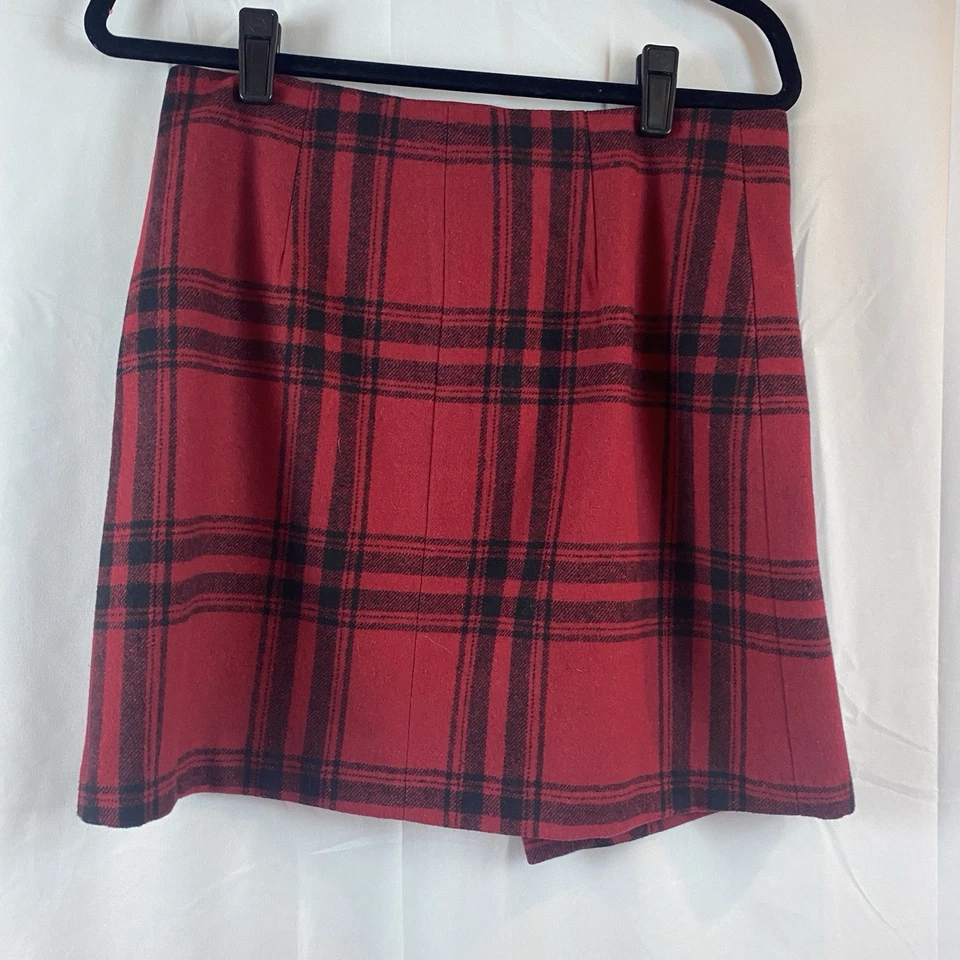 Minifalda asimétrica a cuadros escoceses roja caqui británica negra para mujer talla 6” Foto 4 de 4